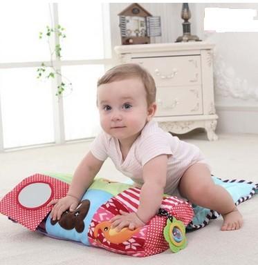Why Your Baby Needs the Perfect Crawling Blanket